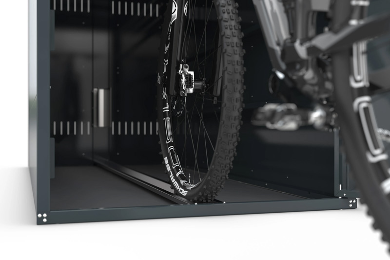 Laufschiene in der Bikebox für das einfache Einstellen des Fahrrads
