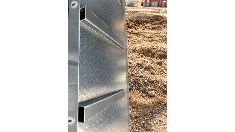 Überfahrbrücke aus Aluminum B 1.500 x L 750 mm - Auffahrrampe passend für CONTAINER-XXL-Lagercontainer