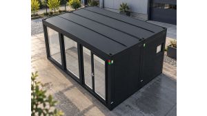 Moderne Raumcontainer Anlage - PLUSLine, 2 x 20 Fuß Doppelanlage mit Bad in RAL 7016 Anthrazit, inkl. bodentiefe Fenster und Elektropaket Moderne Raumcontainer Anlage - PLUSLine, 2 x 20 Fuß Doppelanlage mit Bad in RAL 7016 Anthrazit, inkl. bodentiefe Fenster und Elektropaket