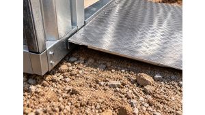 Überfahrbrücke aus Aluminum B 1.500 x L 750 mm - Auffahrrampe passend für CONTAINER-XXL-Lagercontainer Überfahrbrücke aus Aluminum B 1.500 x L 750 mm - Auffahrrampe passend für CONTAINER-XXL-Lagercontainer